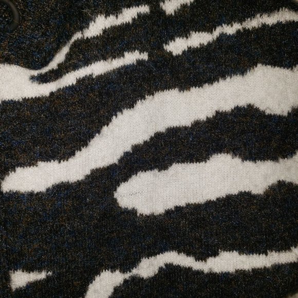 Women's wool sweater jacket with hoodie zebra print w/zipper black and white - Picture 4 of 6